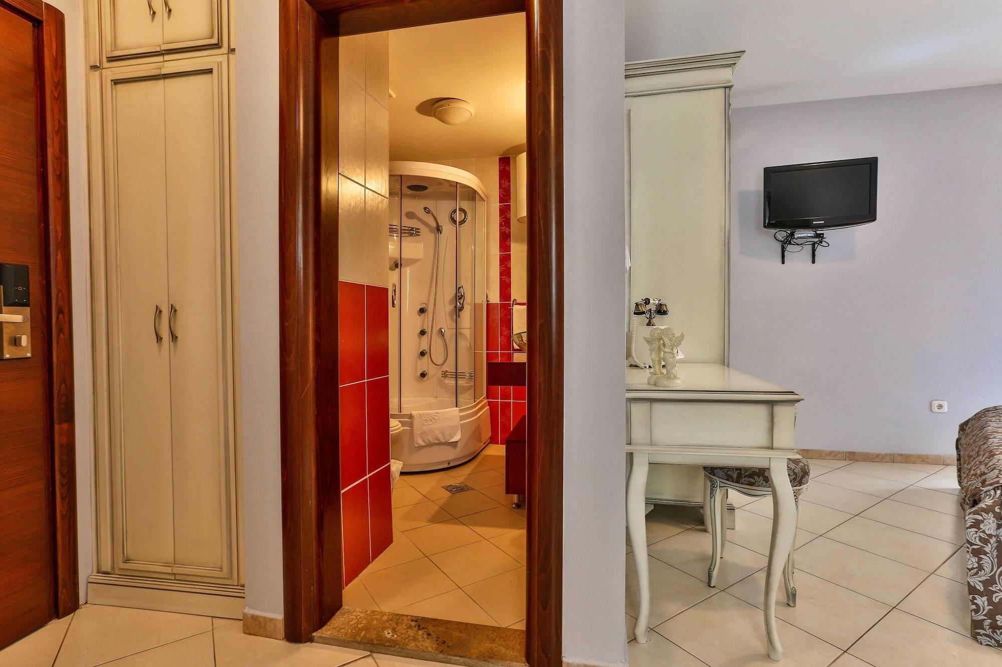 בודווה Villa Imperija Guesthouse מראה חיצוני תמונה