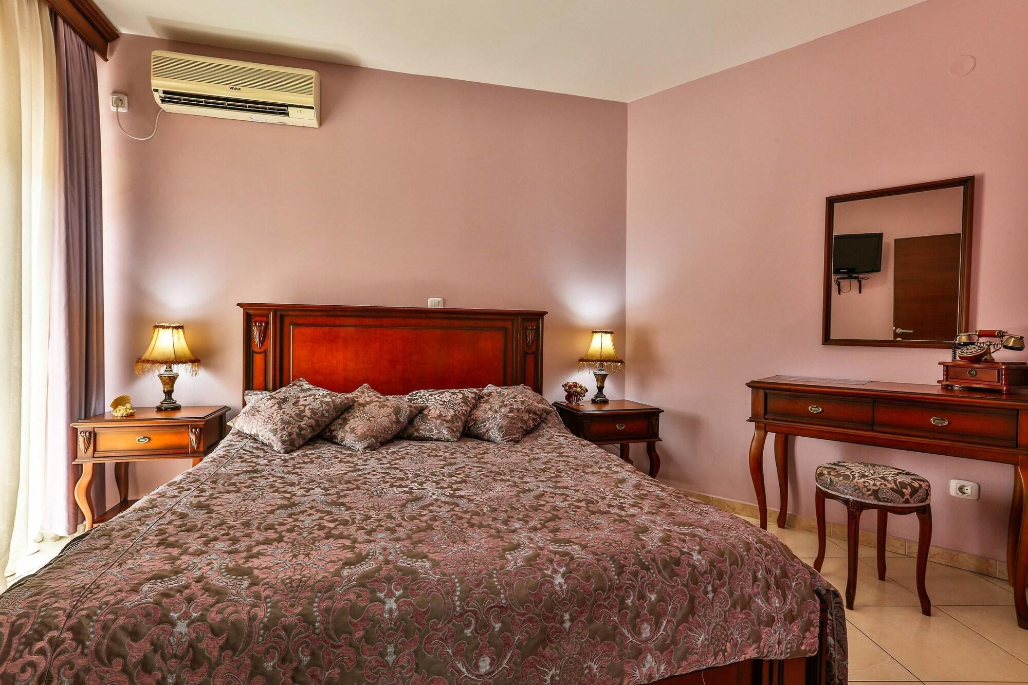 בודווה Villa Imperija Guesthouse מראה חיצוני תמונה