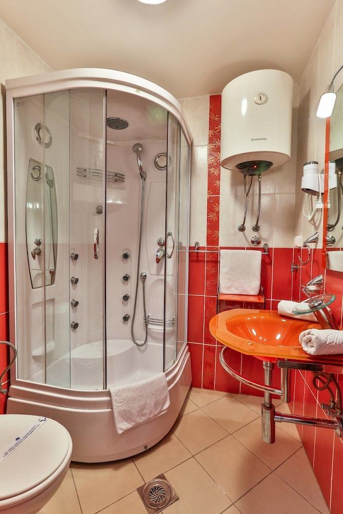 בודווה Villa Imperija Guesthouse מראה חיצוני תמונה