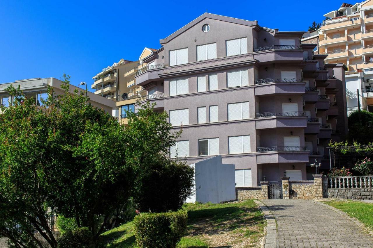 בודווה Villa Imperija Guesthouse מראה חיצוני תמונה