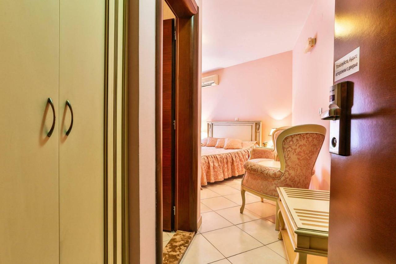 בודווה Villa Imperija Guesthouse מראה חיצוני תמונה